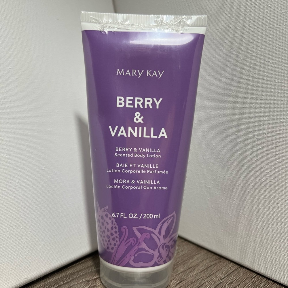 Mary Kay Berry & Vanilla Scented Body Lotion - New